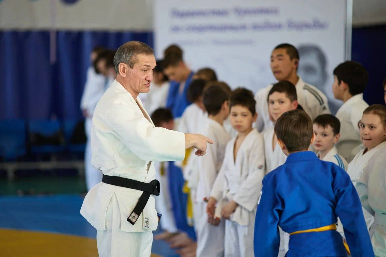 Мастер-класс по дзюдо: опыт профессионалов — юным спортсменам Мастер-класс по дзюдо: опыт профессионалов — юным спортсменам