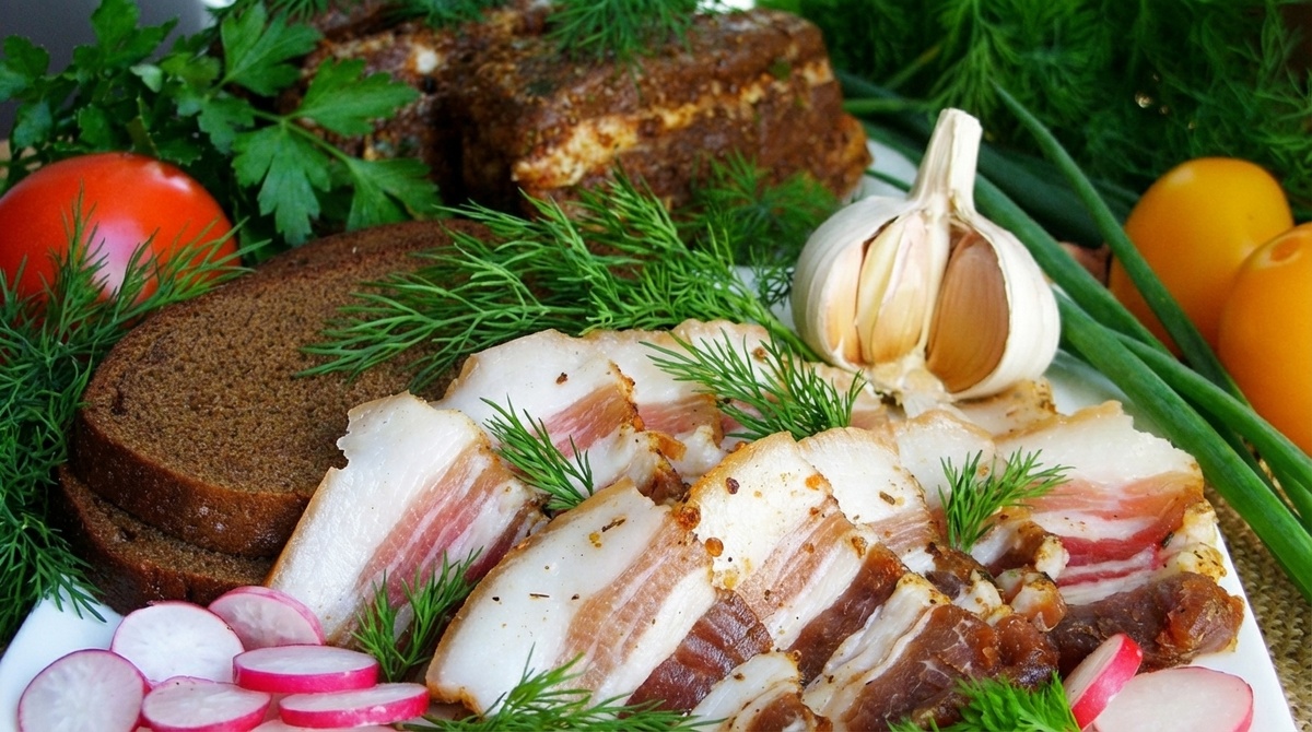 Что происходит с организмом при ежедневном употреблении сала