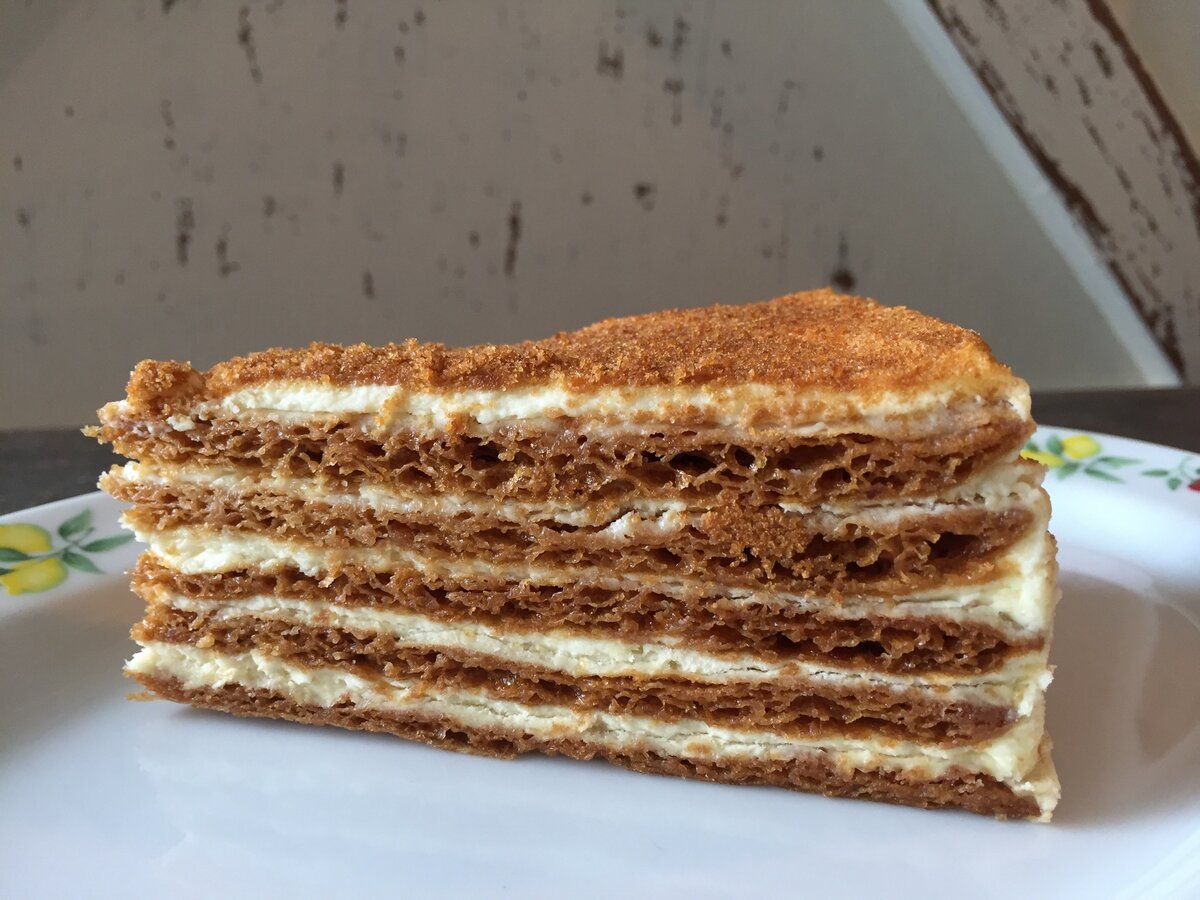 Нежный медовик от "Чентрале": простой рецепт для каждого