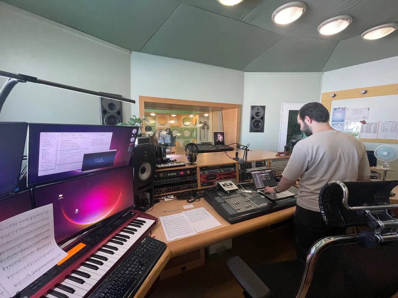 Около сотни детей участвуют в создании музыкальной версии нового гимна Чукотки Около сотни детей участвуют в создании музыкальной версии нового гимна Чукотки