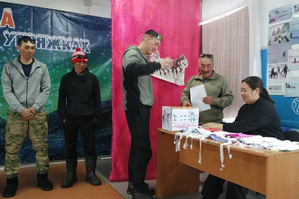 В селе Инчоун Чукотского района 29 марта состоялось торжественное открытие гонки на собачьих упряжках «Надежда – 2026» и жеребьевка участников В селе Инчоун Чукотского района 29 марта состоялось торжественное открытие гонки на собачьих упряжках «Надежда – 2026» и жеребьевка участников