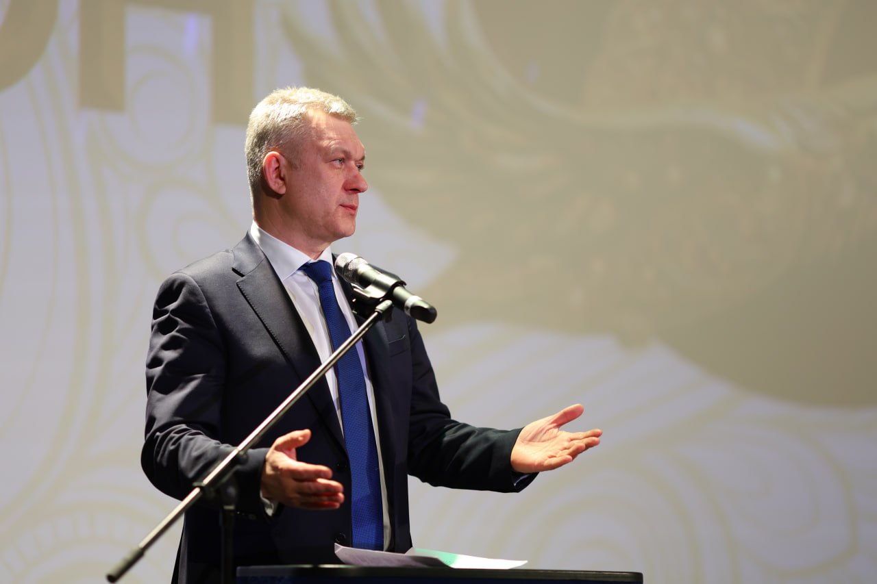 В Анадыре стартовал юбилейный Арктический кинофестиваль «Золотой ворон» В Анадыре стартовал юбилейный Арктический кинофестиваль «Золотой ворон»