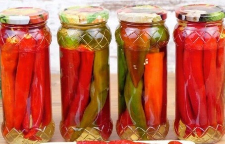 Пряные запасы на зиму: острые соусы и закуски для любителей пикантного