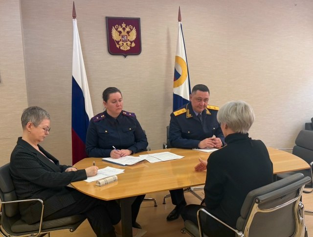 В Анадыре состоялся совместный приём граждан руководителем следственного управления и федеральным инспектором по Чукотскому автономному округу В Анадыре состоялся совместный приём граждан руководителем следственного управления и федеральным инспектором по Чукотскому автономному округу