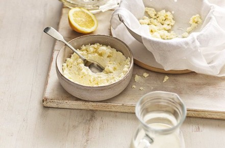 Непревзойдённая рикотта за час: простой рецепт домашнего сыра