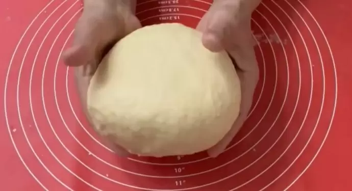 Невероятно вкусные кефирные завтрашние угощения: простой и быстрый рецепт