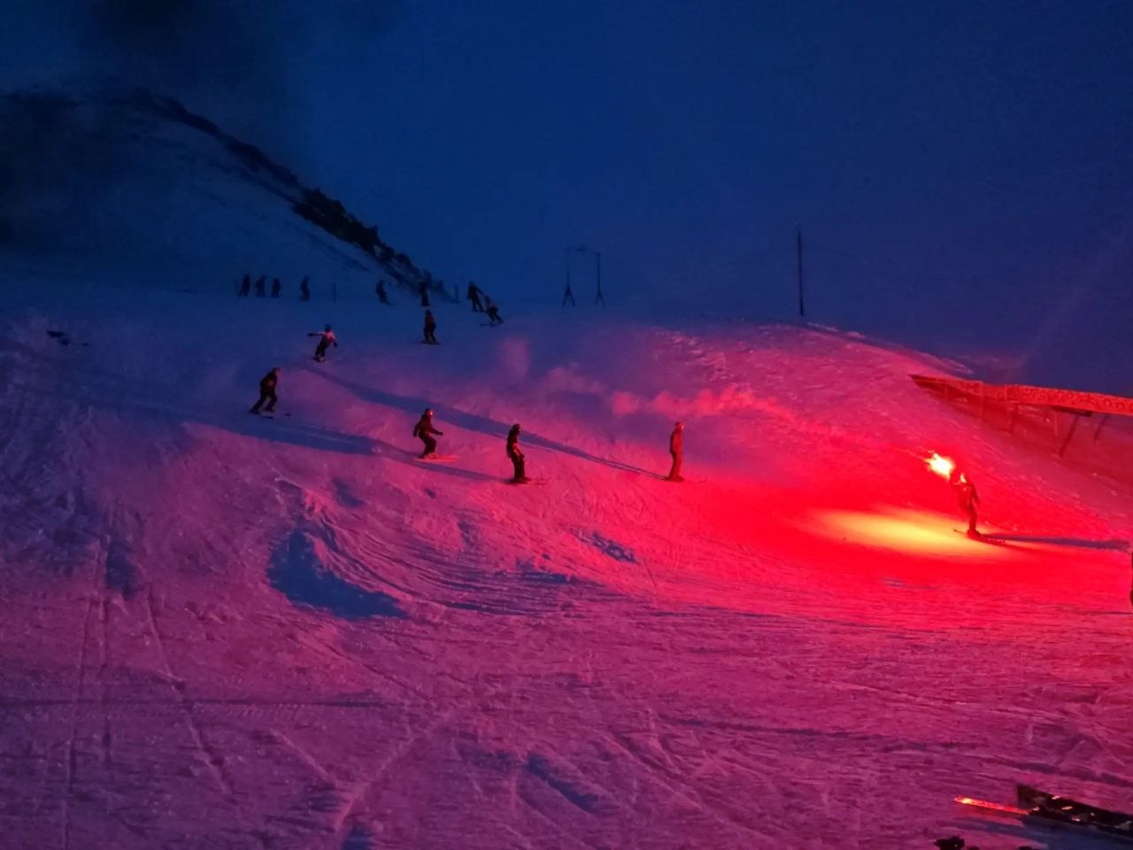 В Эгвекиноте прошла церемония открытия окружных соревнований по горнолыжному спорту В Эгвекиноте прошла церемония открытия окружных соревнований по горнолыжному спорту