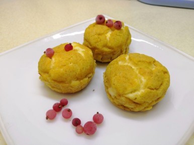 Питательные тыквенные кексы с творожным сюрпризом: идеальное угощение для осени