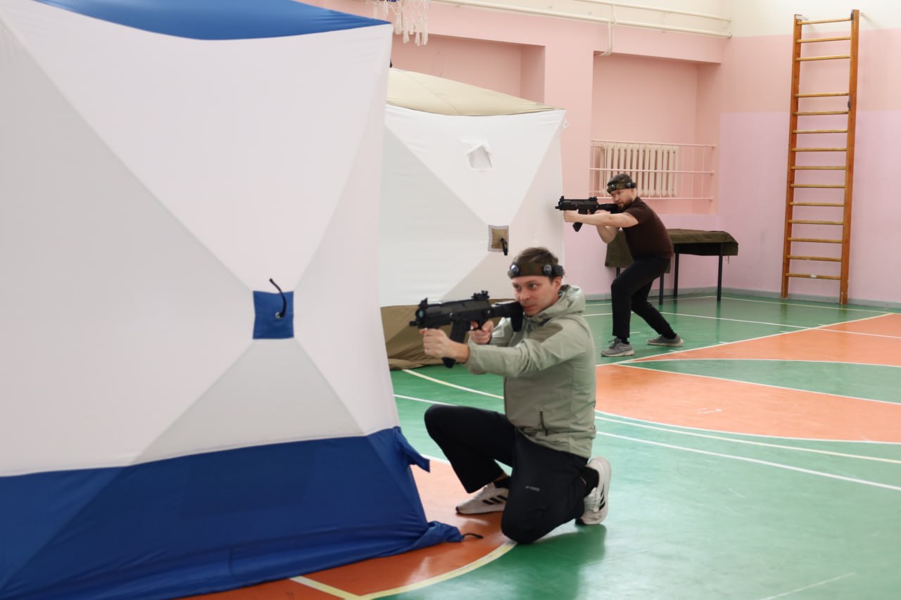 Соревнования по лазертагу среди молодежных команд прошли в столице Чукотки Соревнования по лазертагу среди молодежных команд прошли в столице Чукотки