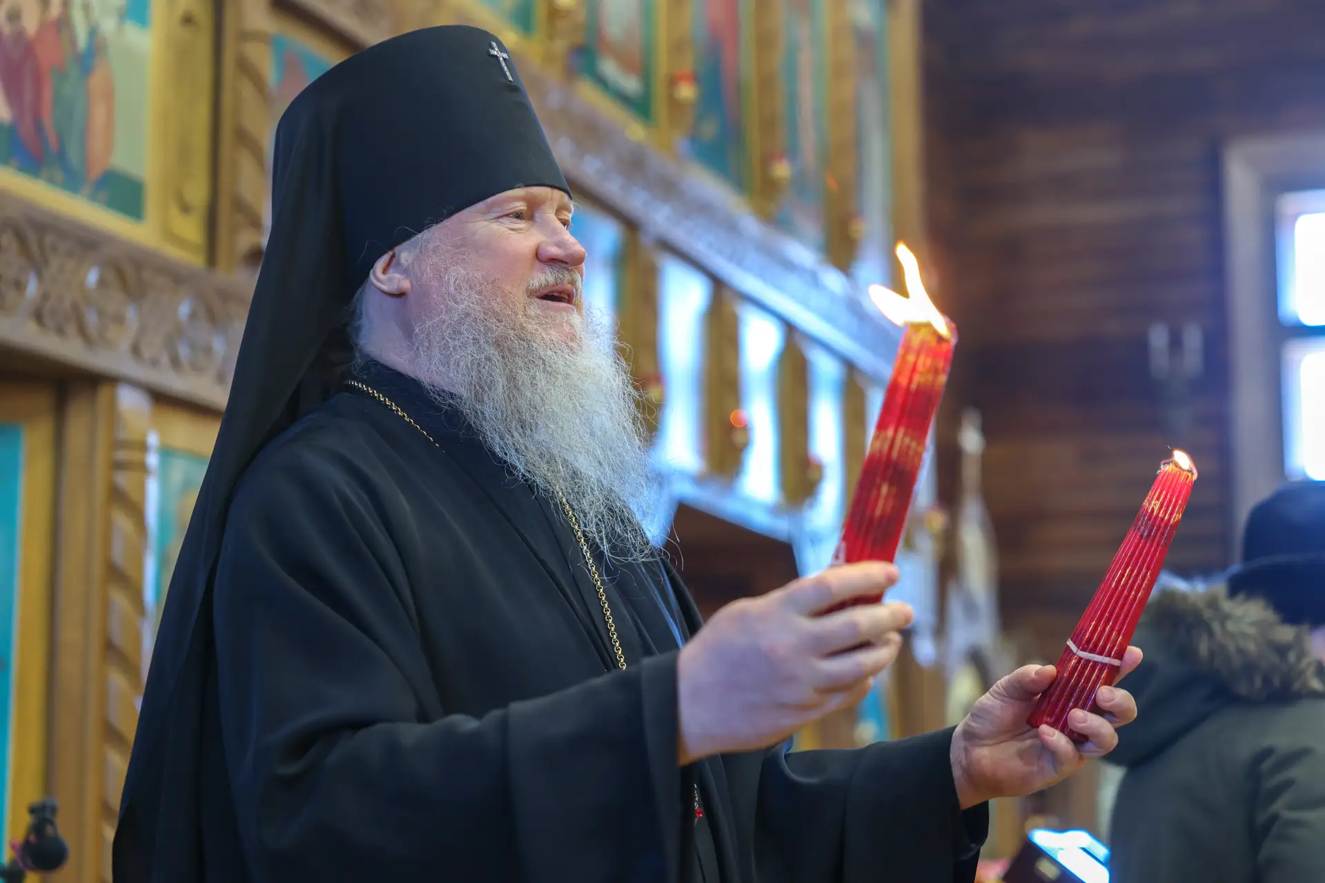 Благодатный огонь доставлен на Чукотку Благодатный огонь доставлен на Чукотку