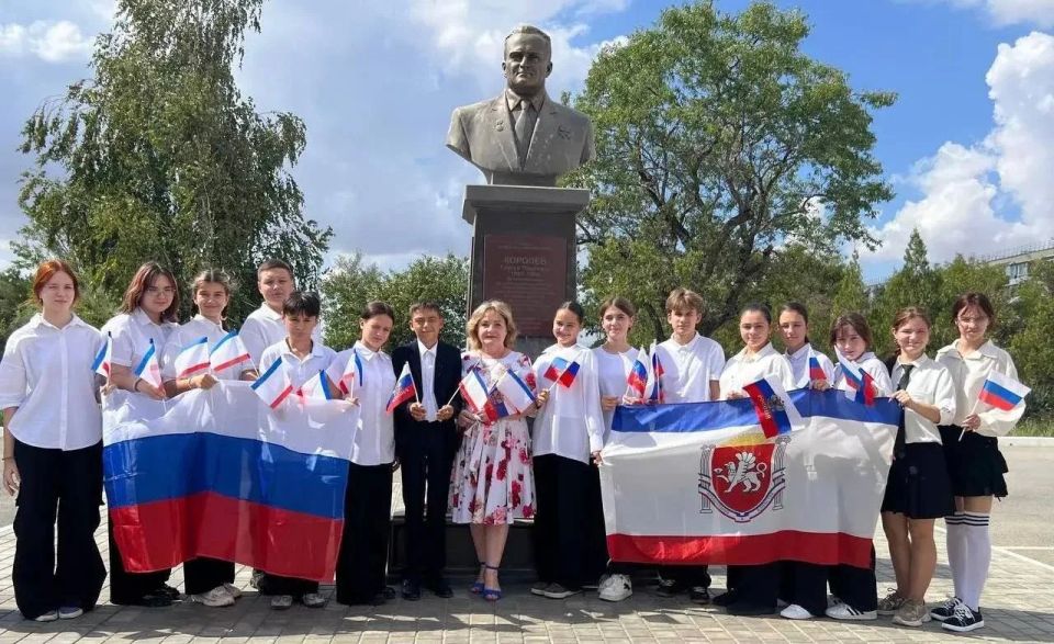 Дмитрий Чернышенко: Для участия в программе «Земский учитель» подано уже более 8 тыс Дмитрий Чернышенко: Для участия в программе «Земский учитель» подано уже более 8 тыс