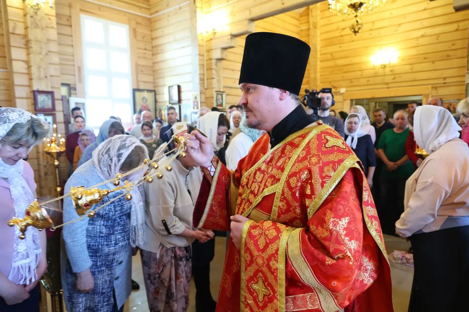 Владислав Кузнецов: В поселке Угольные Копи сегодня прошло первое богослужение в новом храме святого равноапостольного князя Владимира Владислав Кузнецов: В поселке Угольные Копи сегодня прошло первое богослужение в новом храме святого равноапостольного князя Владимира