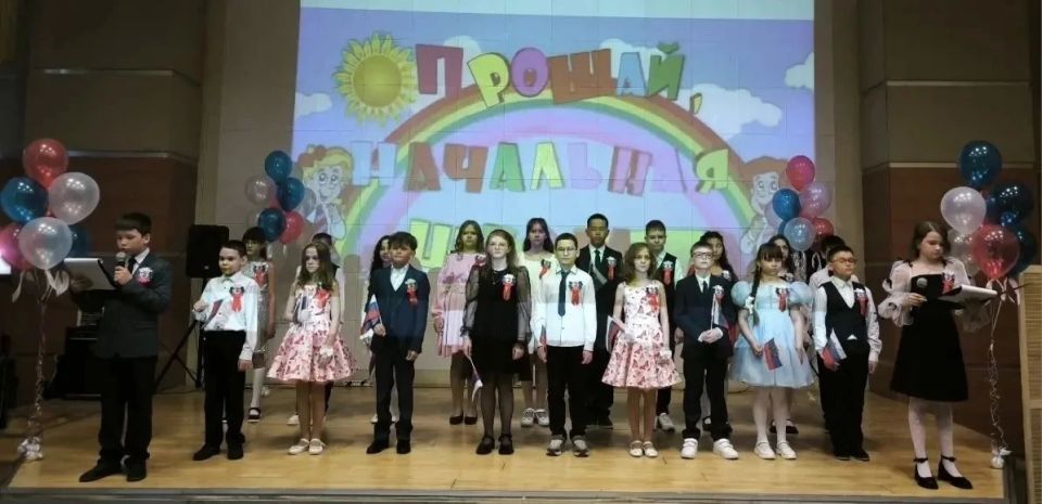 В добрый путь, выпускники! В добрый путь, выпускники!