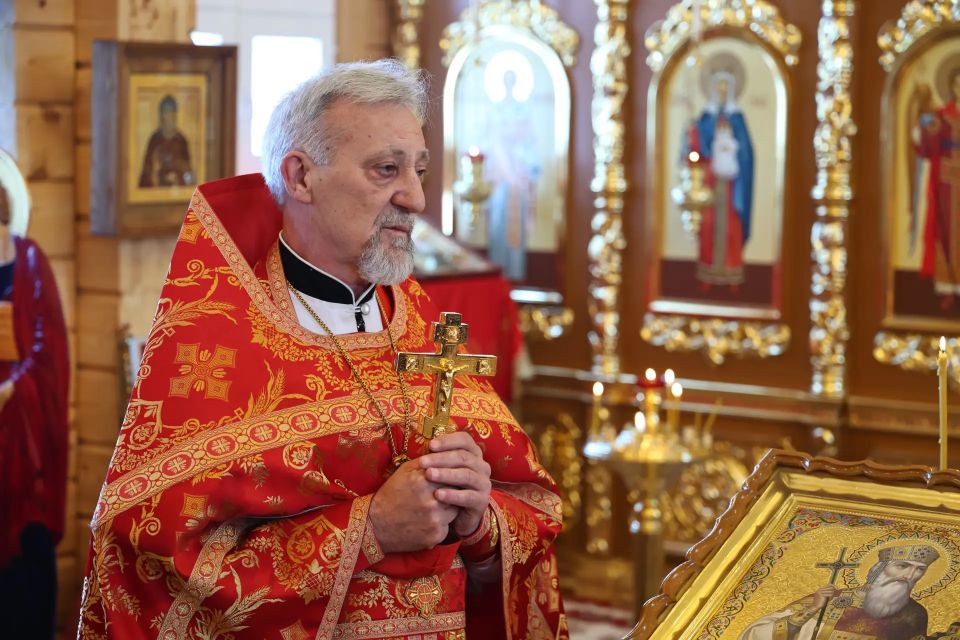 Владислав Кузнецов: В поселке Угольные Копи сегодня прошло первое богослужение в новом храме святого равноапостольного князя Владимира Владислав Кузнецов: В поселке Угольные Копи сегодня прошло первое богослужение в новом храме святого равноапостольного князя Владимира