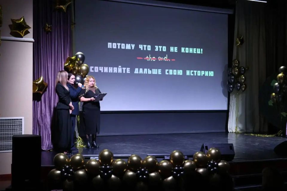 Сергей Спицын: Сегодня для 86 девятиклассников Средней школы Анадыря прозвенел последний звонок Сергей Спицын: Сегодня для 86 девятиклассников Средней школы Анадыря прозвенел последний звонок