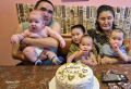 В нашей рубрике #МноговнуковаяБабушка — встреча с женщиной из Усть-Белой, чья жизнь наполнена любовью к семье, тундре и мудрым советам!