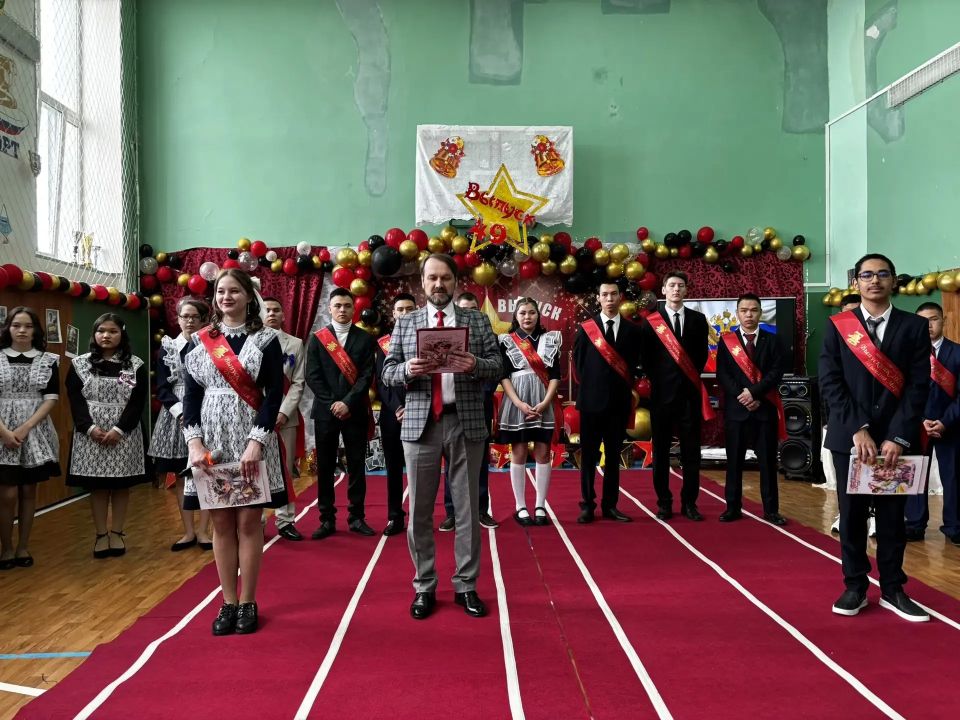 22 мая Последний звонок прозвучал для выпускников МБОУ СОШ села Лорино 22 мая Последний звонок прозвучал для выпускников МБОУ СОШ села Лорино