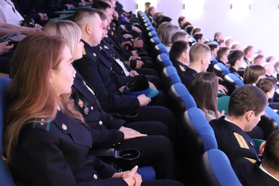 Уважаемые пограничники и ветераны службы! Дорогие земляки! Уважаемые пограничники и ветераны службы! Дорогие земляки!