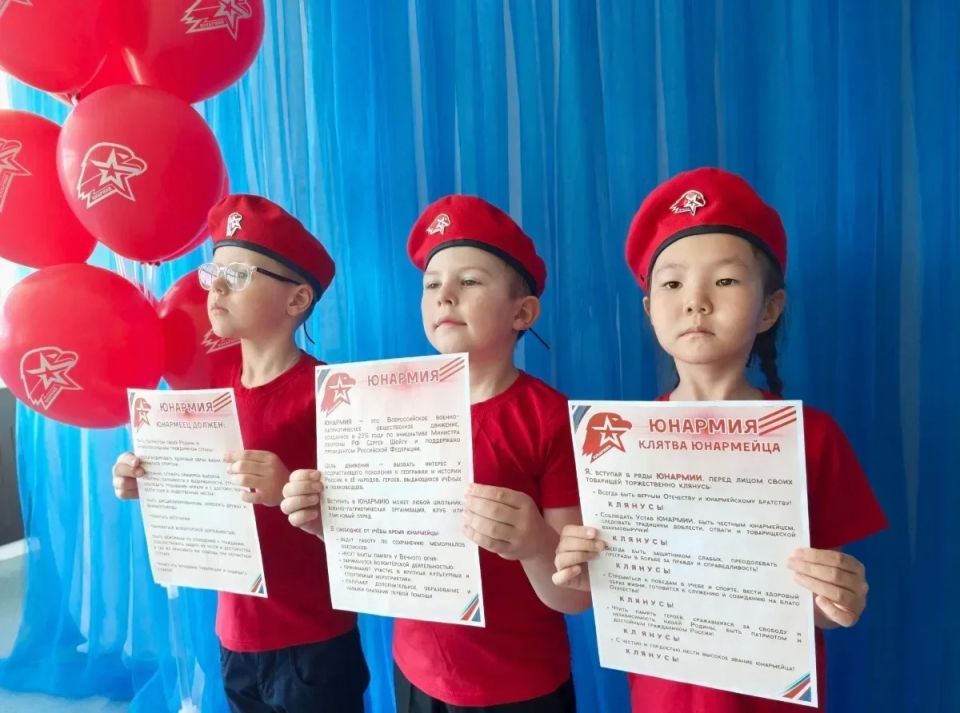 В детских садах Анадыря на этой неделе прошли патриотические мероприятия, посвящённые Дню пограничника и Дню рождения «Юнармии» В детских садах Анадыря на этой неделе прошли патриотические мероприятия, посвящённые Дню пограничника и Дню рождения «Юнармии»
