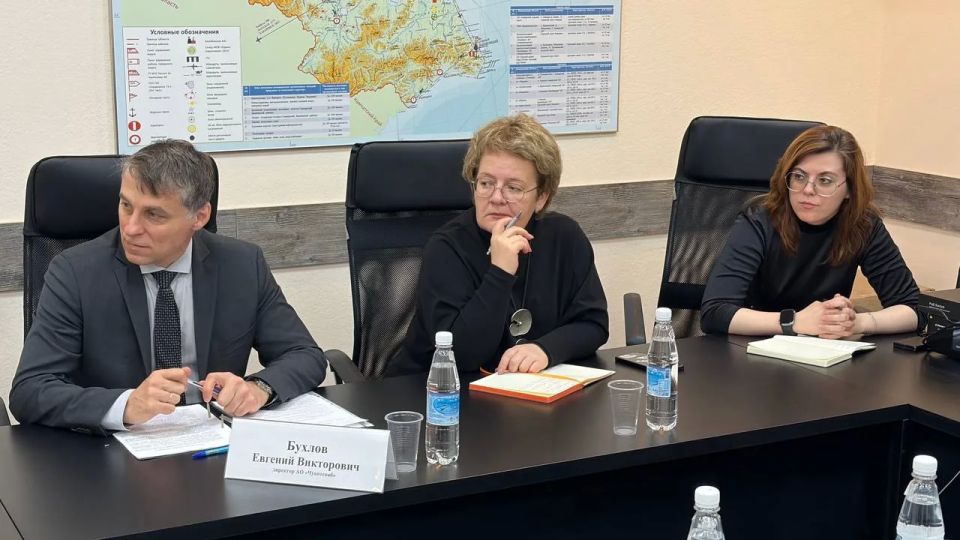 Под председательством прокурора округа Дмитрия Бурко состоялось межведомственное совещание по вопросам подготовки и прохождения отопительного периода Под председательством прокурора округа Дмитрия Бурко состоялось межведомственное совещание по вопросам подготовки и прохождения отопительного периода