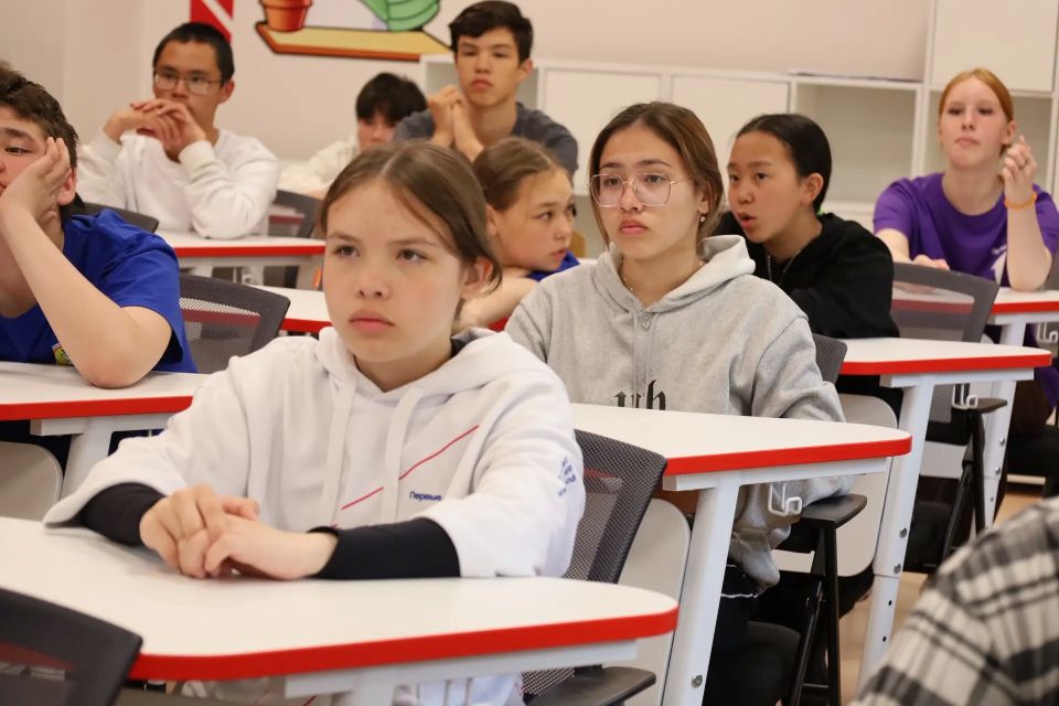 Для участников смены «Чукотка в движении: Зов Арктики» провели лекцию о событийном волонтёрстве Для участников смены «Чукотка в движении: Зов Арктики» провели лекцию о событийном волонтёрстве