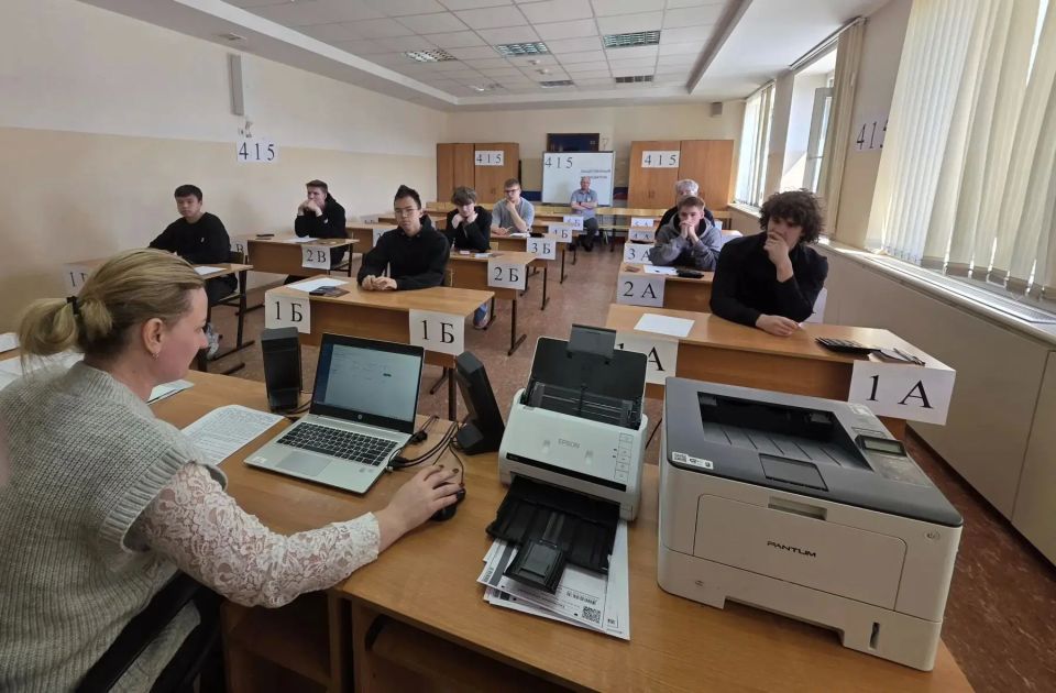 11 июня 2026 года в Чукотском автономном округе состоялся ЕГЭ по физике и обществознанию 11 июня 2026 года в Чукотском автономном округе состоялся ЕГЭ по физике и обществознанию