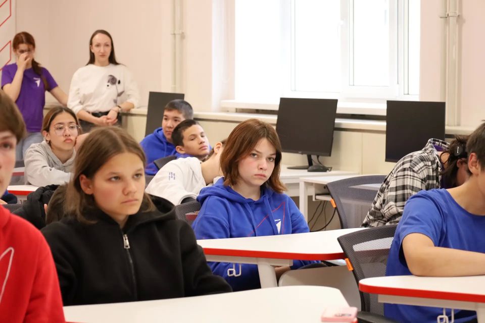 Для участников смены «Чукотка в движении: Зов Арктики» провели лекцию о событийном волонтёрстве Для участников смены «Чукотка в движении: Зов Арктики» провели лекцию о событийном волонтёрстве