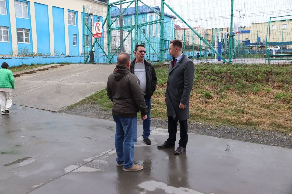 Сегодня во время рабочего объезда проверил ход работ по данным ранее поручениям в адрес наших городских коммунальных служб