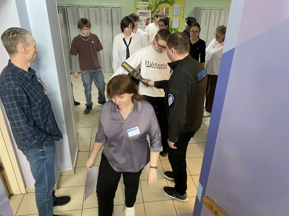 Сегодня, 18 июня, в Чукотском автономном округе успешно завершились экзамены по информатике и английскому языку (устная часть) в рамках основного периода ЕГЭ-2026 Сегодня, 18 июня, в Чукотском автономном округе успешно завершились экзамены по информатике и английскому языку (устная часть) в рамках основного периода ЕГЭ-2026