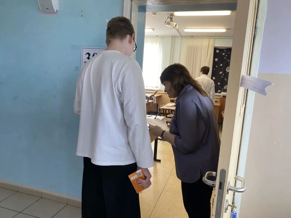Сегодня, 18 июня, в Чукотском автономном округе успешно завершились экзамены по информатике и английскому языку (устная часть) в рамках основного периода ЕГЭ-2026 Сегодня, 18 июня, в Чукотском автономном округе успешно завершились экзамены по информатике и английскому языку (устная часть) в рамках основного периода ЕГЭ-2026