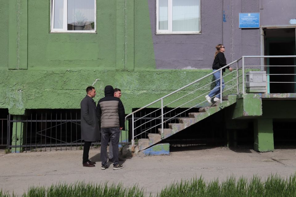 Сергей Спицын: Провели рабочий обход по городским территориям вместе с руководителями управляющих организаций и служб благоустройства Сергей Спицын: Провели рабочий обход по городским территориям вместе с руководителями управляющих организаций и служб благоустройства