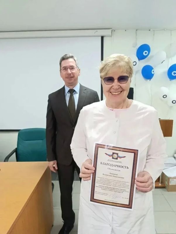 Заместитель Губернатора, начальник Департамента здравоохранения Павел Фадеев поздравил медицинских работников с профессиональным праздником Заместитель Губернатора, начальник Департамента здравоохранения Павел Фадеев поздравил медицинских работников с профессиональным праздником