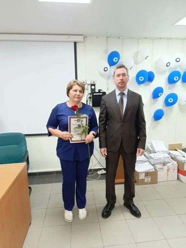 Заместитель Губернатора, начальник Департамента здравоохранения Павел Фадеев поздравил медицинских работников с профессиональным праздником Заместитель Губернатора, начальник Департамента здравоохранения Павел Фадеев поздравил медицинских работников с профессиональным праздником