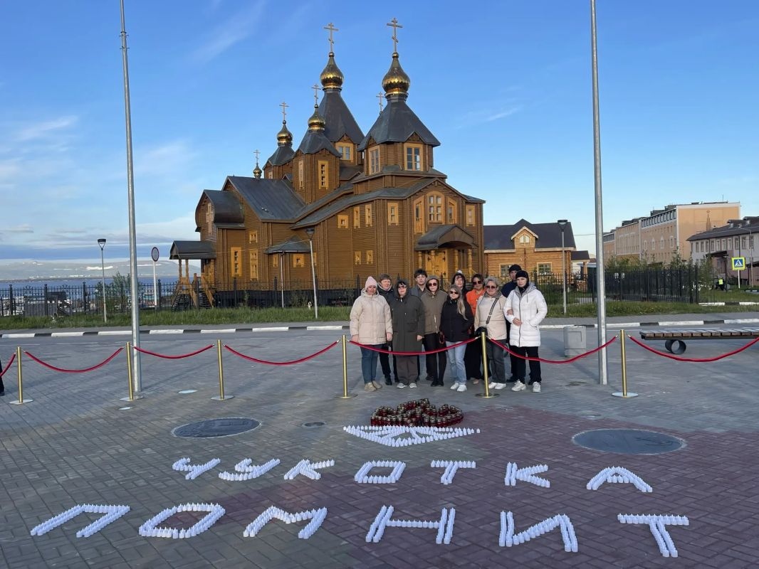 22 июня,в День памяти и скорби, сотрудники Департамента строительства и ЖКХ отдали дань глубочайшего уважения защитникам Отечества