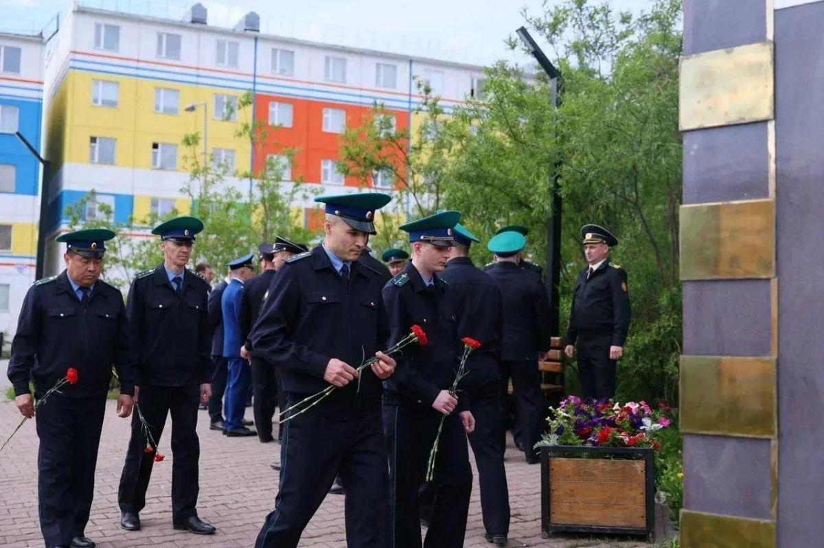 В Анадыре торжественно отметили 85-летие легендарного пограничного отряда В Анадыре торжественно отметили 85-летие легендарного пограничного отряда