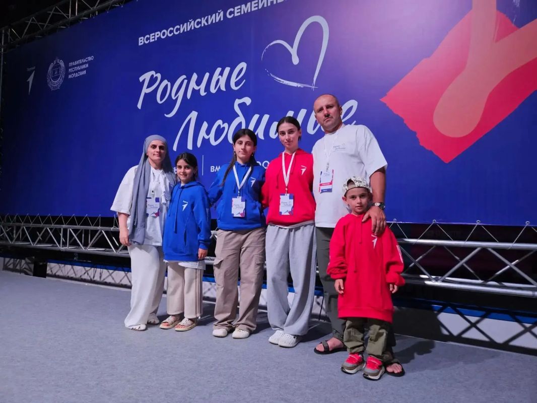 Родные - любимые. Семья Гаджимагомедовых из села Лорино успешно прошла конкурсный отбор и стала участником Всероссийского семейного форума «Родные-Любимые» Родные - любимые. Семья Гаджимагомедовых из села Лорино успешно прошла конкурсный отбор и стала участником Всероссийского семейного форума «Родные-Любимые»