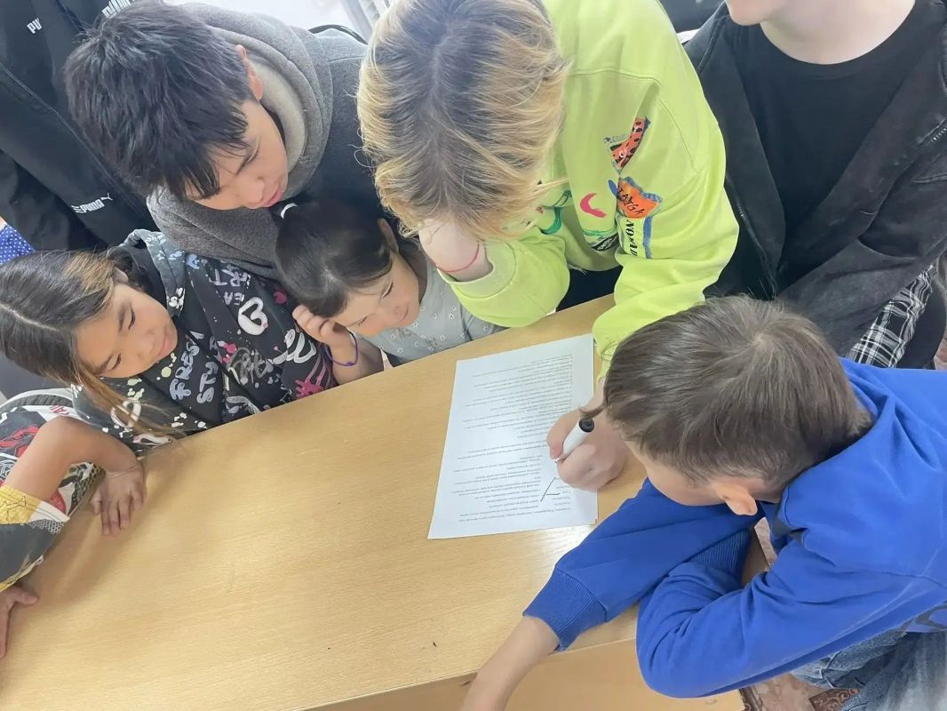 В нашем летнем оздоровительном лагере в МБОУ "Школа-интернат с. Кепервеем" прошёл День безопасности: "Учимся быть начеку!" В нашем летнем оздоровительном лагере в МБОУ "Школа-интернат с. Кепервеем" прошёл День безопасности: "Учимся быть начеку!"