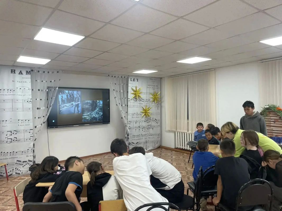 В нашем летнем оздоровительном лагере в МБОУ "Школа-интернат с. Кепервеем" прошёл День безопасности: "Учимся быть начеку!" В нашем летнем оздоровительном лагере в МБОУ "Школа-интернат с. Кепервеем" прошёл День безопасности: "Учимся быть начеку!"