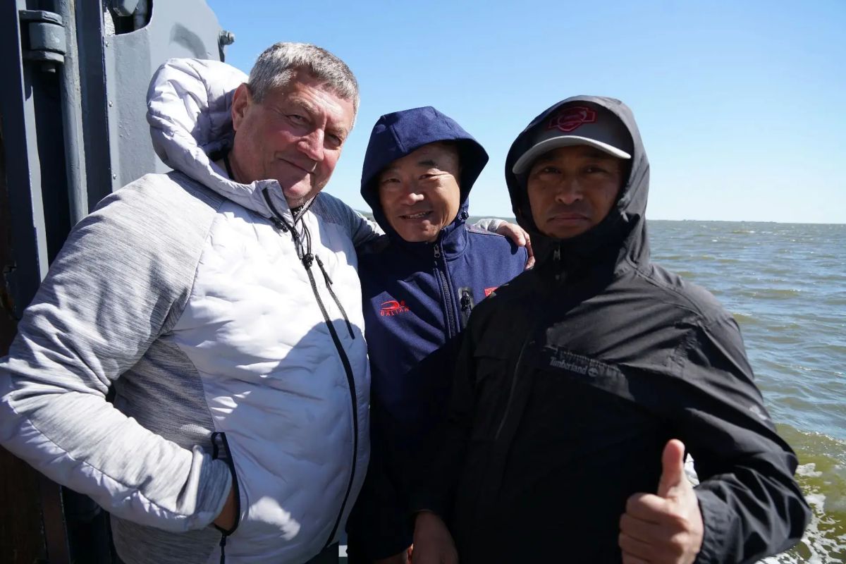 Команда "моржей" впервые в истории переплыла Анадырский лиман, сообщает ИА "Чукотка" Команда "моржей" впервые в истории переплыла Анадырский лиман, сообщает ИА "Чукотка"