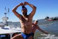 Команда "моржей" впервые в истории переплыла Анадырский лиман, сообщает ИА "Чукотка"
