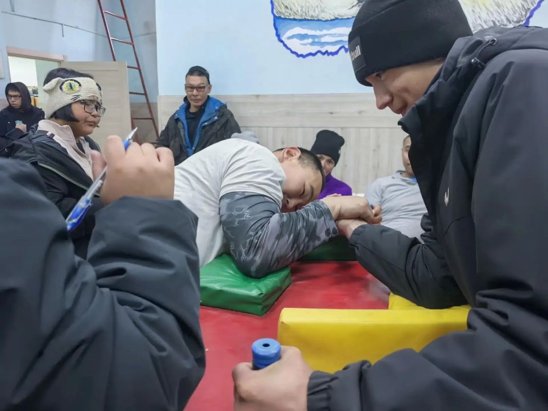 В селе Уэлен отметили «День села» и «День охотника» В селе Уэлен отметили «День села» и «День охотника»