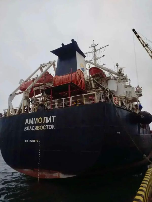 С начала топливной навигации 2026 года в округ доставлено около 21 000 тонн нефтепродуктов С начала топливной навигации 2026 года в округ доставлено около 21 000 тонн нефтепродуктов