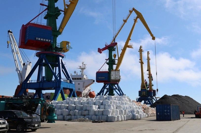 Второе продовольственное судно Единого морского оператора пришло в столицу округа, сообщает ИА "Чукотка" Второе продовольственное судно Единого морского оператора пришло в столицу округа, сообщает ИА "Чукотка"
