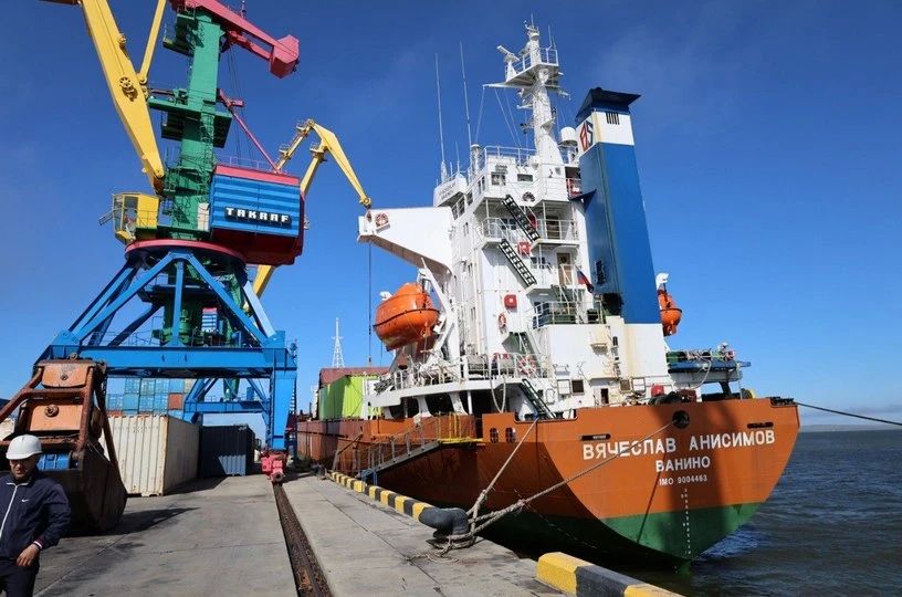 Второе продовольственное судно Единого морского оператора пришло в столицу округа, сообщает ИА "Чукотка" Второе продовольственное судно Единого морского оператора пришло в столицу округа, сообщает ИА "Чукотка"