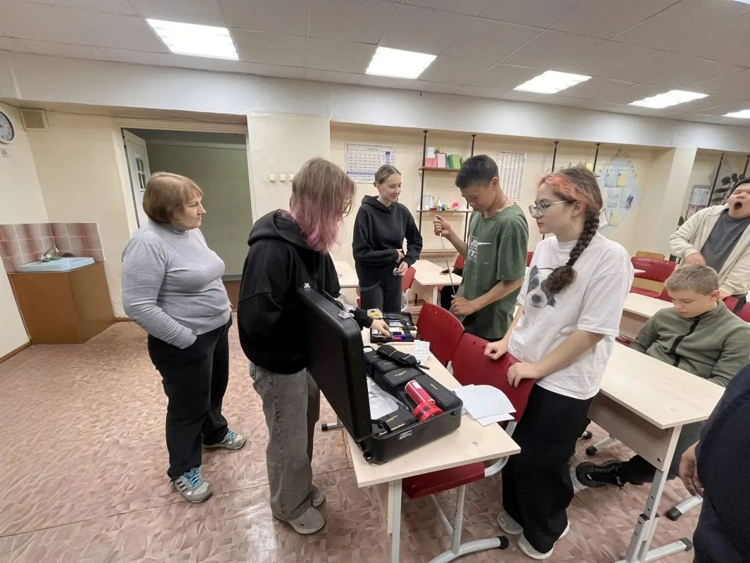 В детском лагере, расположенном в Проведении, полицейские провели познавательное мероприятие для детей и подростков В детском лагере, расположенном в Проведении, полицейские провели познавательное мероприятие для детей и подростков