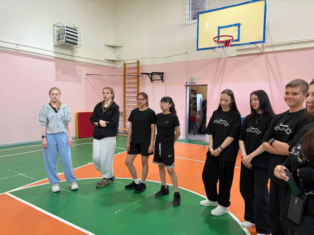 Молодёжь Чукотки встречает День физкультурника в движении Молодёжь Чукотки встречает День физкультурника в движении
