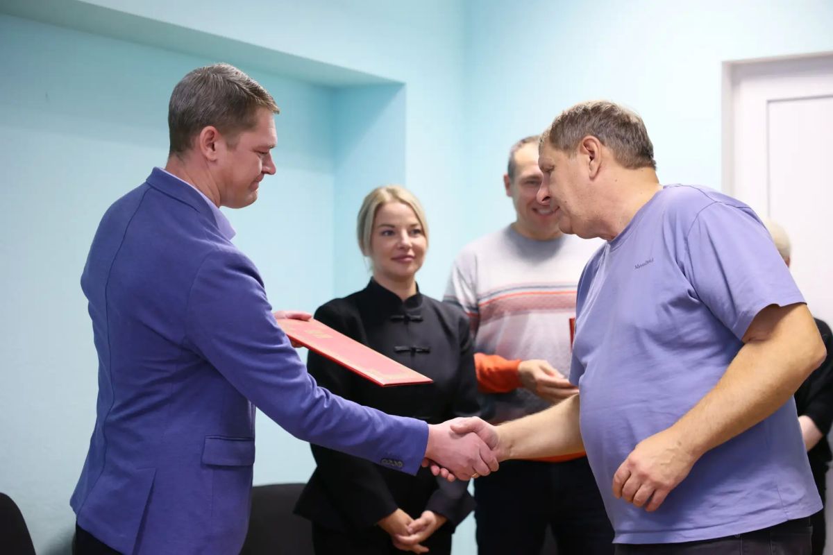 Владислав Кузнецов: Поздравляю с 25–летием команду ГП «Чукоткоммунхоз» Владислав Кузнецов: Поздравляю с 25–летием команду ГП «Чукоткоммунхоз»