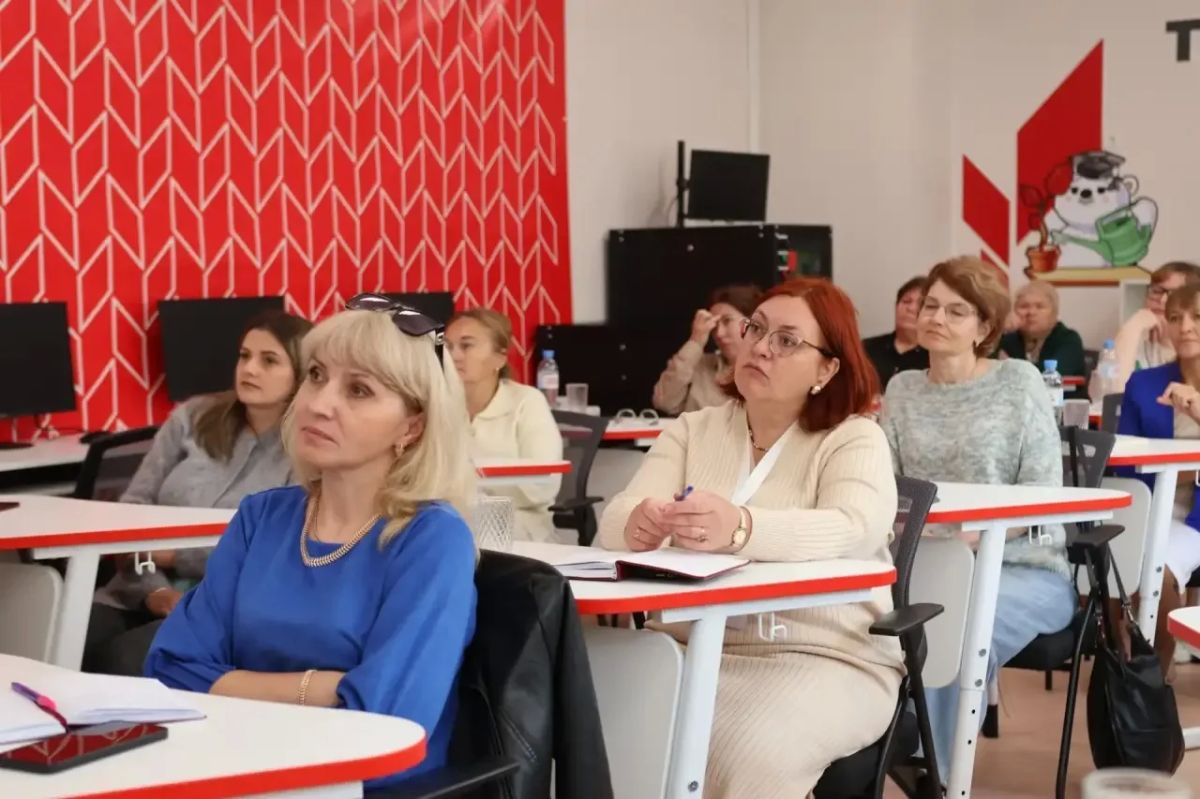 Лучшие практики использования цифровых ресурсов и ИИ для повышения качества школьного образования представили на Чукотке Лучшие практики использования цифровых ресурсов и ИИ для повышения качества школьного образования представили на Чукотке