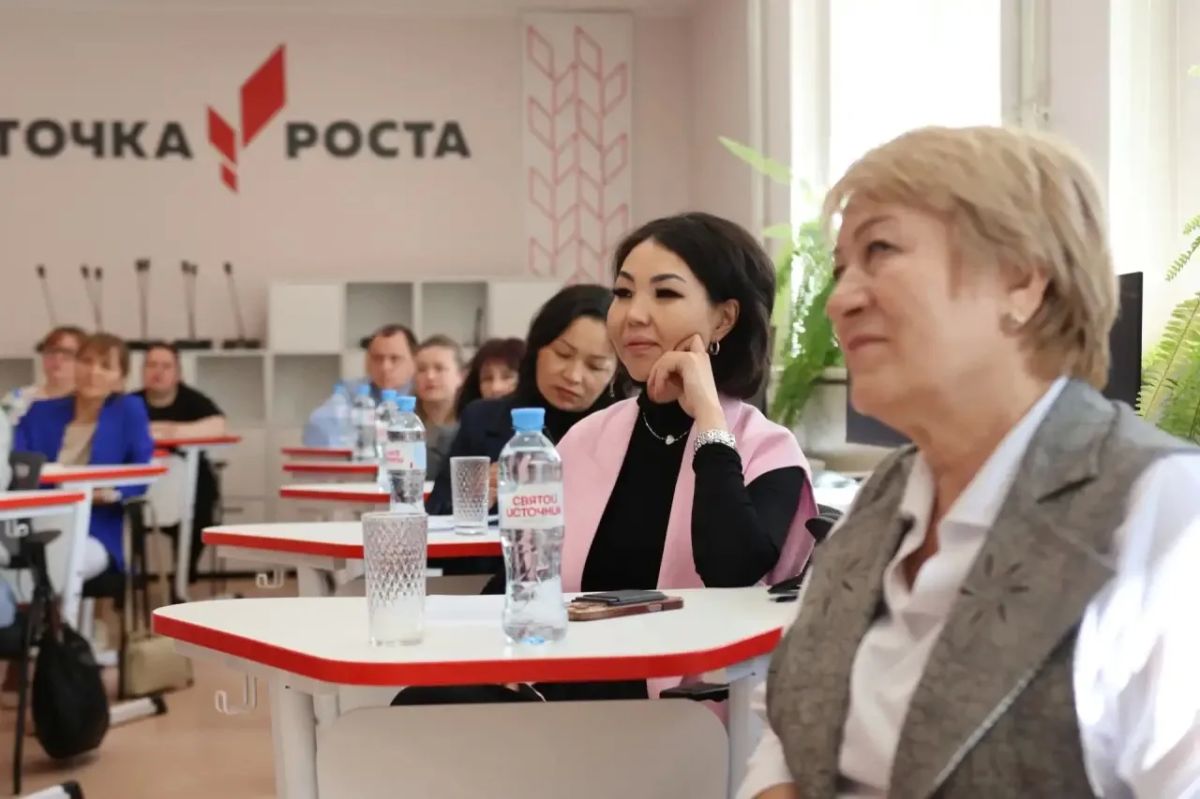 Лучшие практики использования цифровых ресурсов и ИИ для повышения качества школьного образования представили на Чукотке Лучшие практики использования цифровых ресурсов и ИИ для повышения качества школьного образования представили на Чукотке