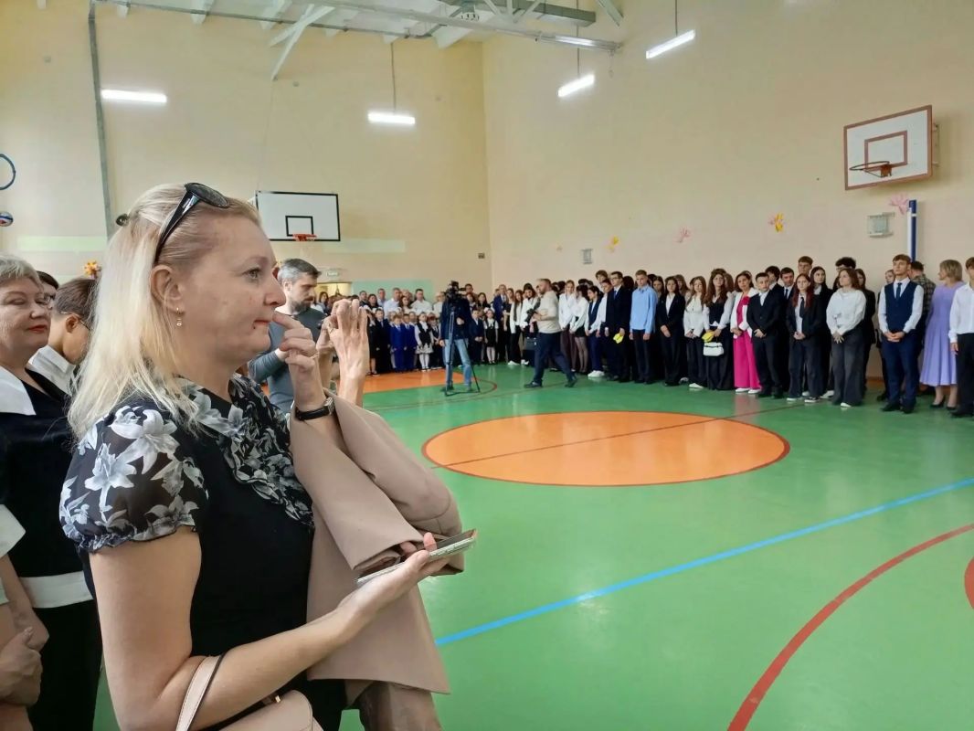 В СОШ №1 г. Анадыря прозвенел первый звонок! В СОШ №1 г. Анадыря прозвенел первый звонок!